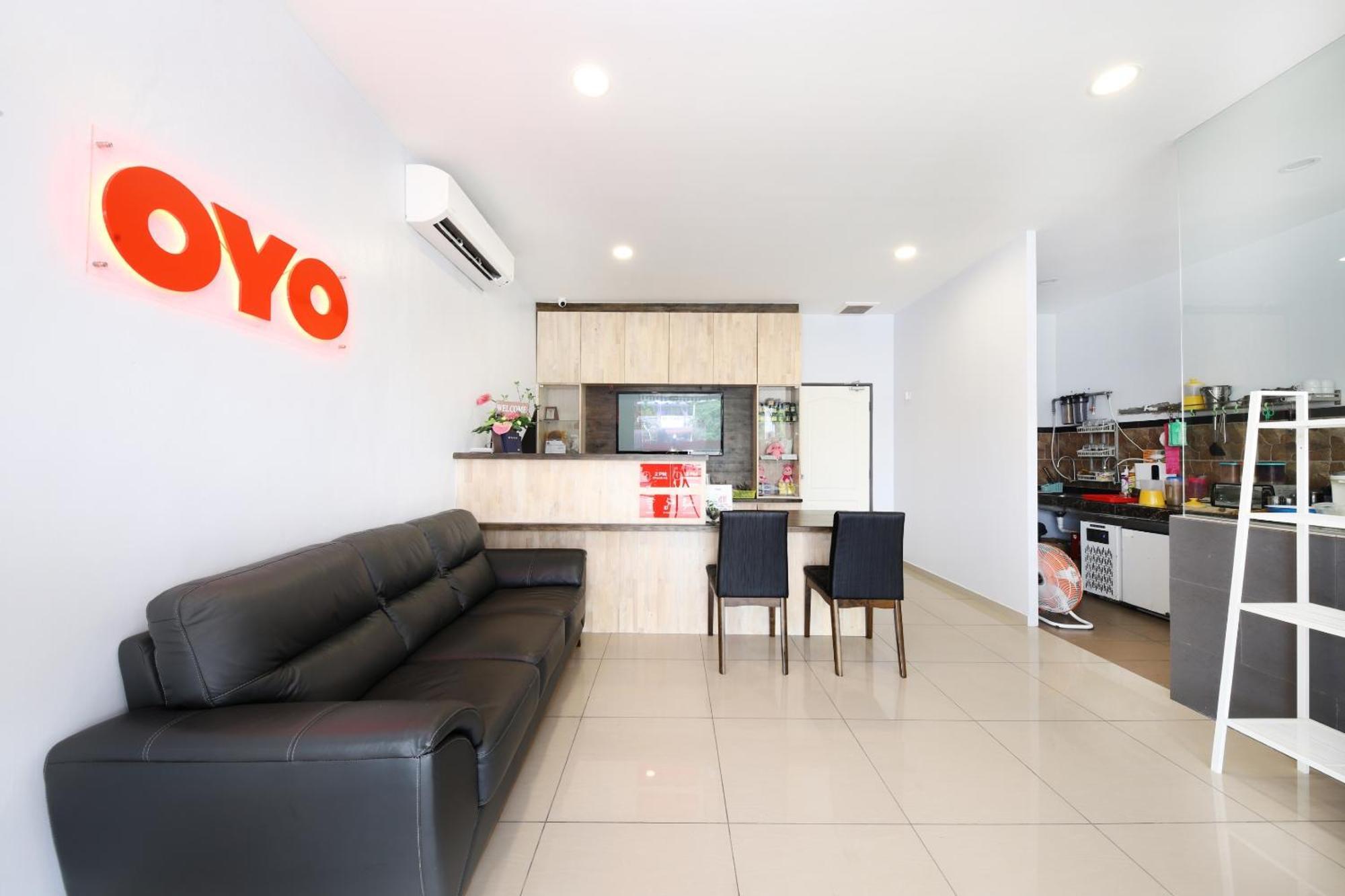 Oyo 778 Bmw 2 Hotel Muar Exterior foto